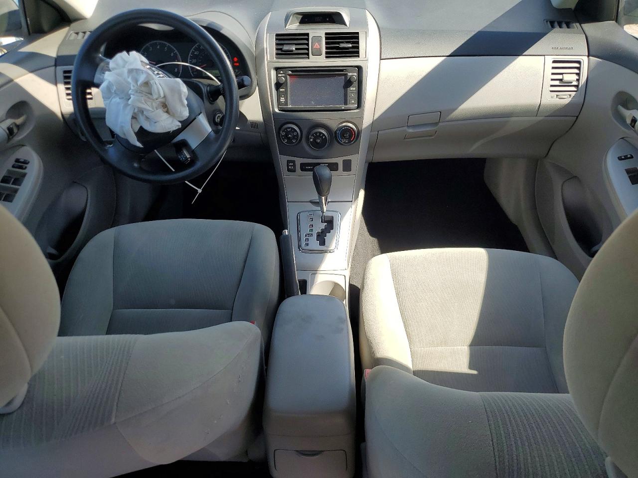 TOYOTA COROLLA 2013 — 9