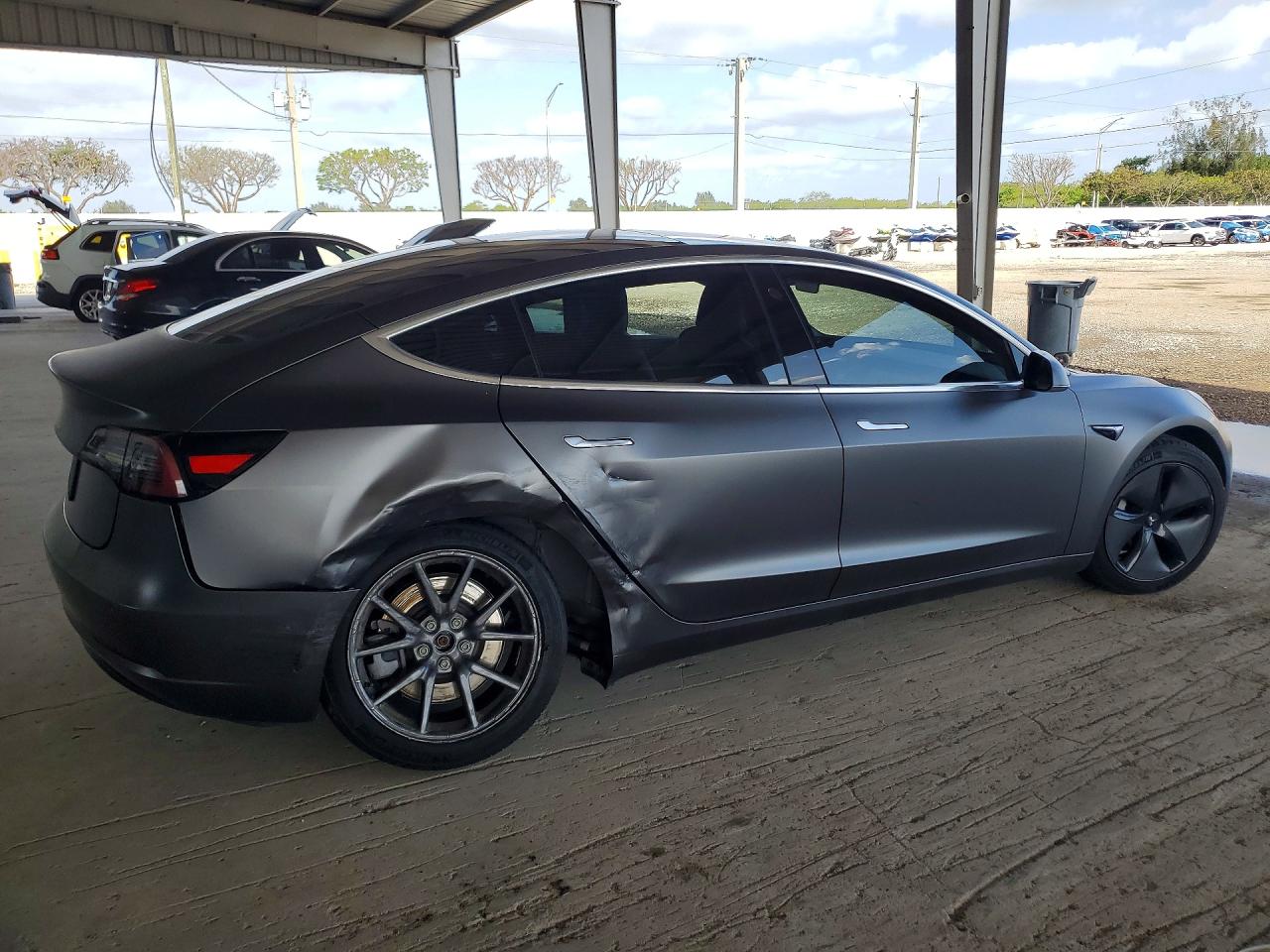 TESLA MODEL 3 2019 — 4