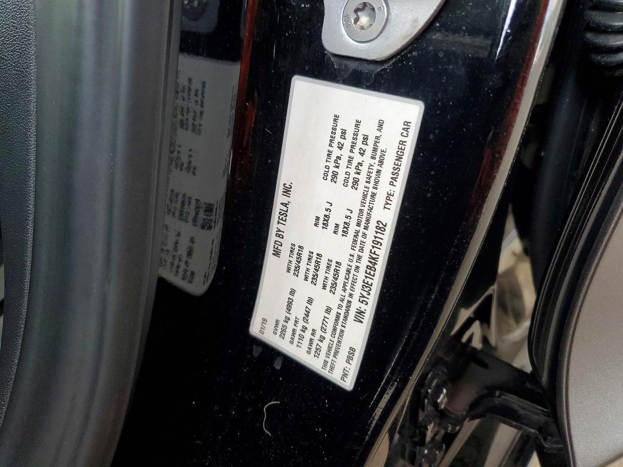 TESLA MODEL 3 2019 — 13