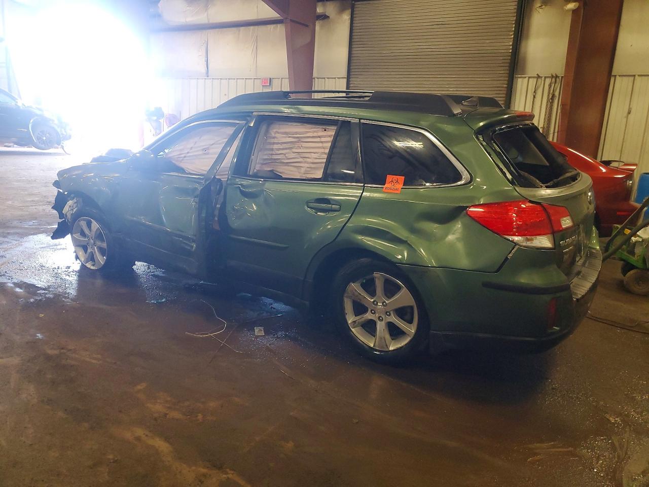 SUBARU OUTBACK 2013 — 3