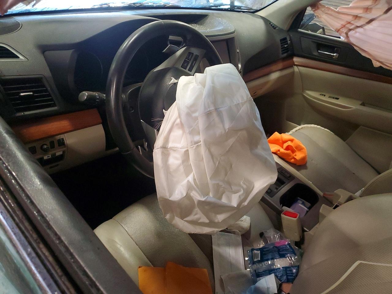 SUBARU OUTBACK 2013 — 9