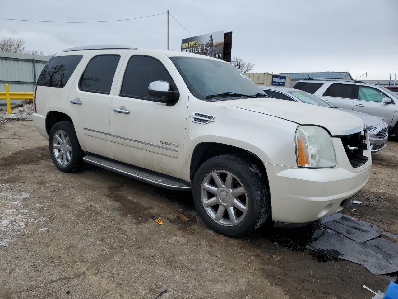 2010 GMC YUKON DENALI