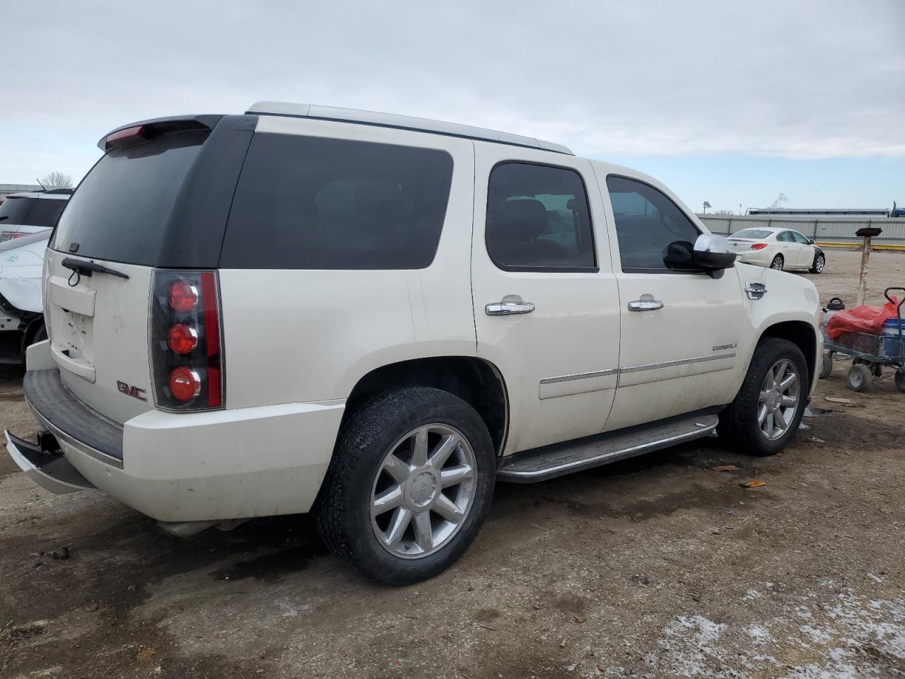 GMC YUKON 2010 — 4