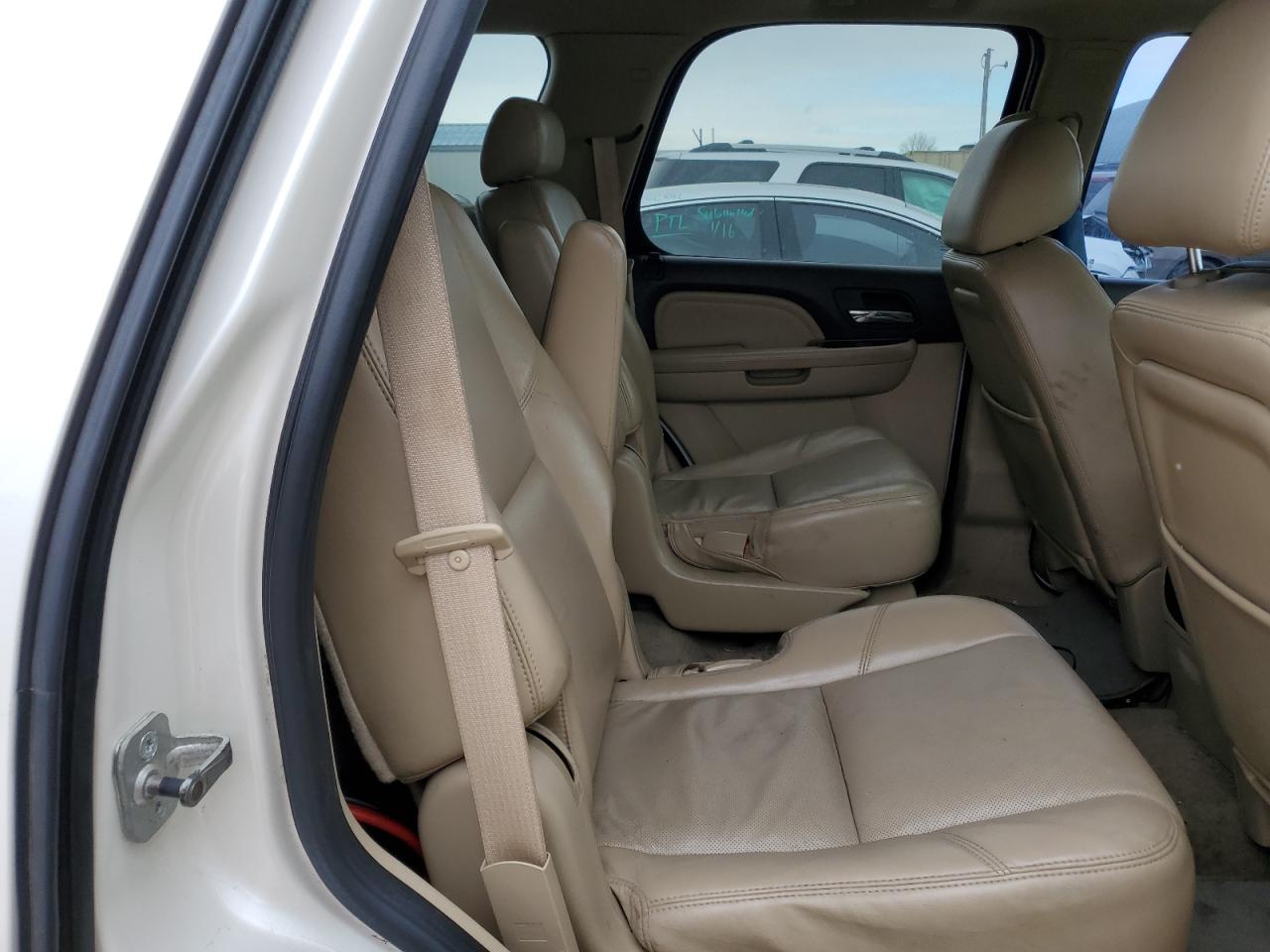 GMC YUKON 2010 — 12