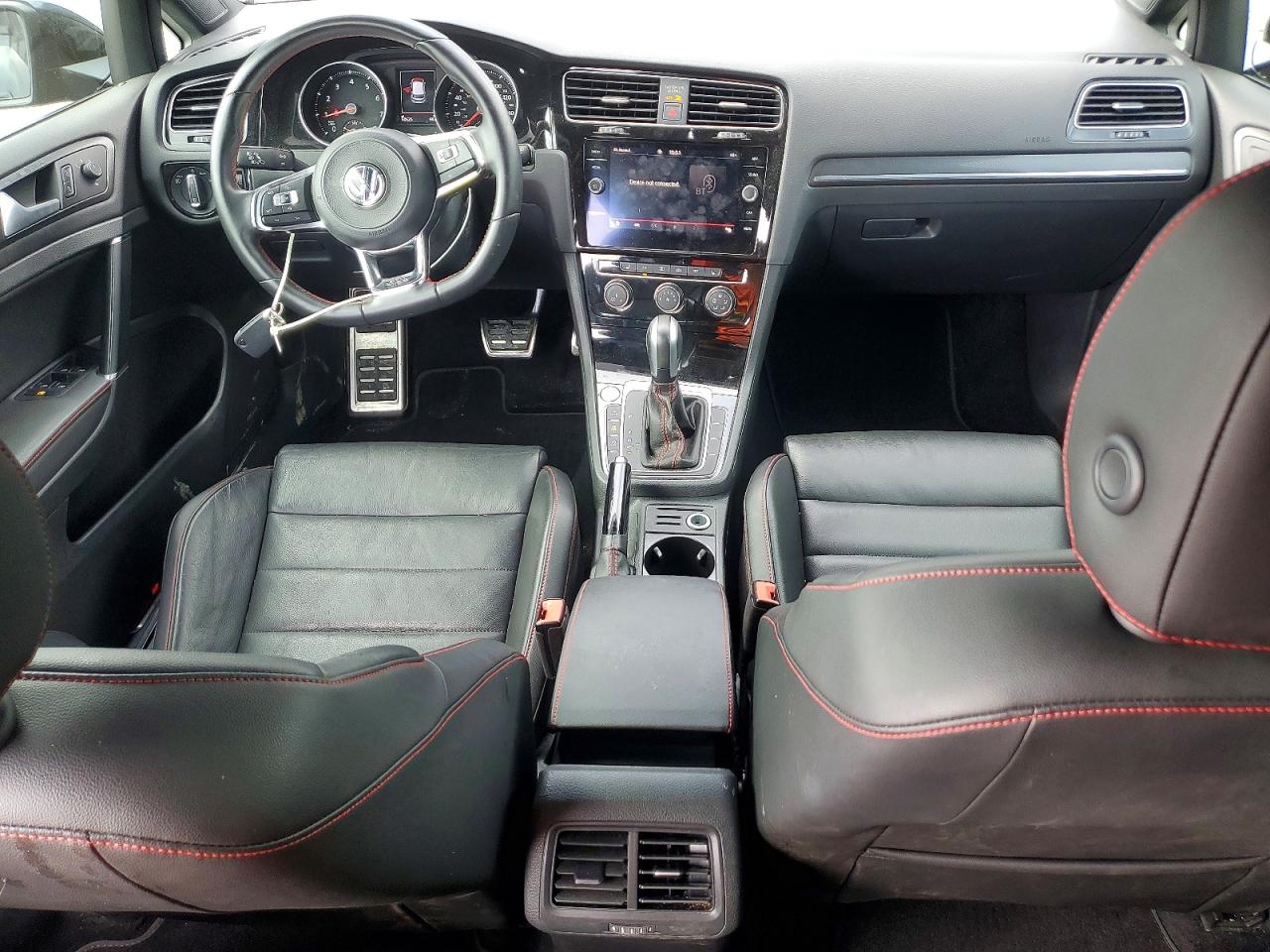 VOLKSWAGEN GTI 2020 — 9