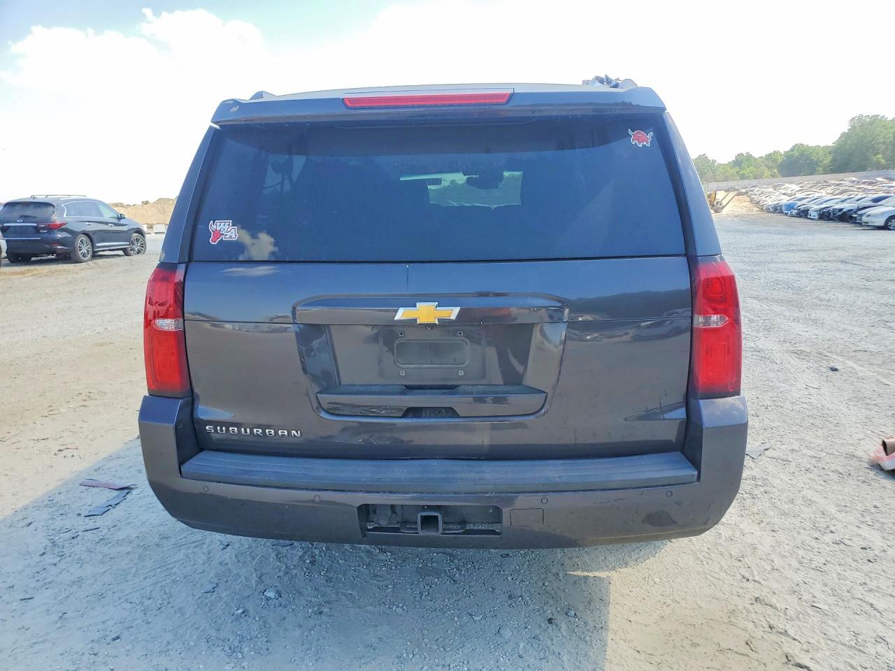 CHEVROLET SUBURBAN 2015 — 7