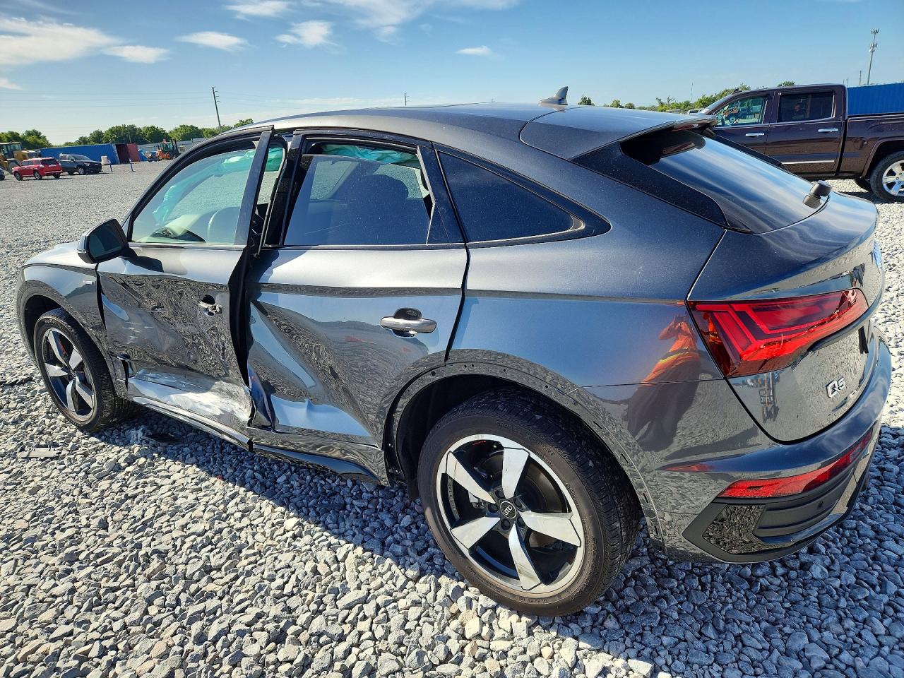 AUDI Q5 2023 — 3