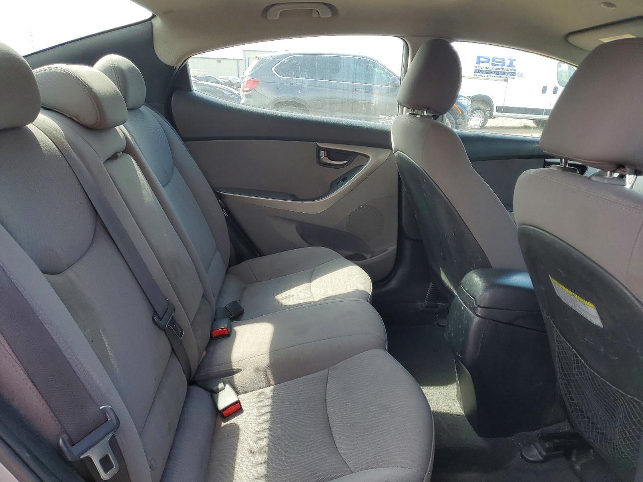 HYUNDAI ELANTRA 2015 — 11