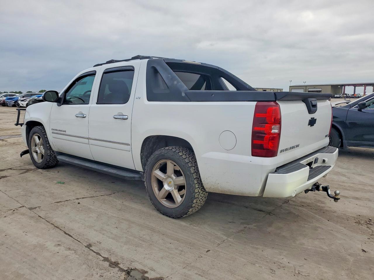 CHEVROLET AVALANCHE 2009 — 3