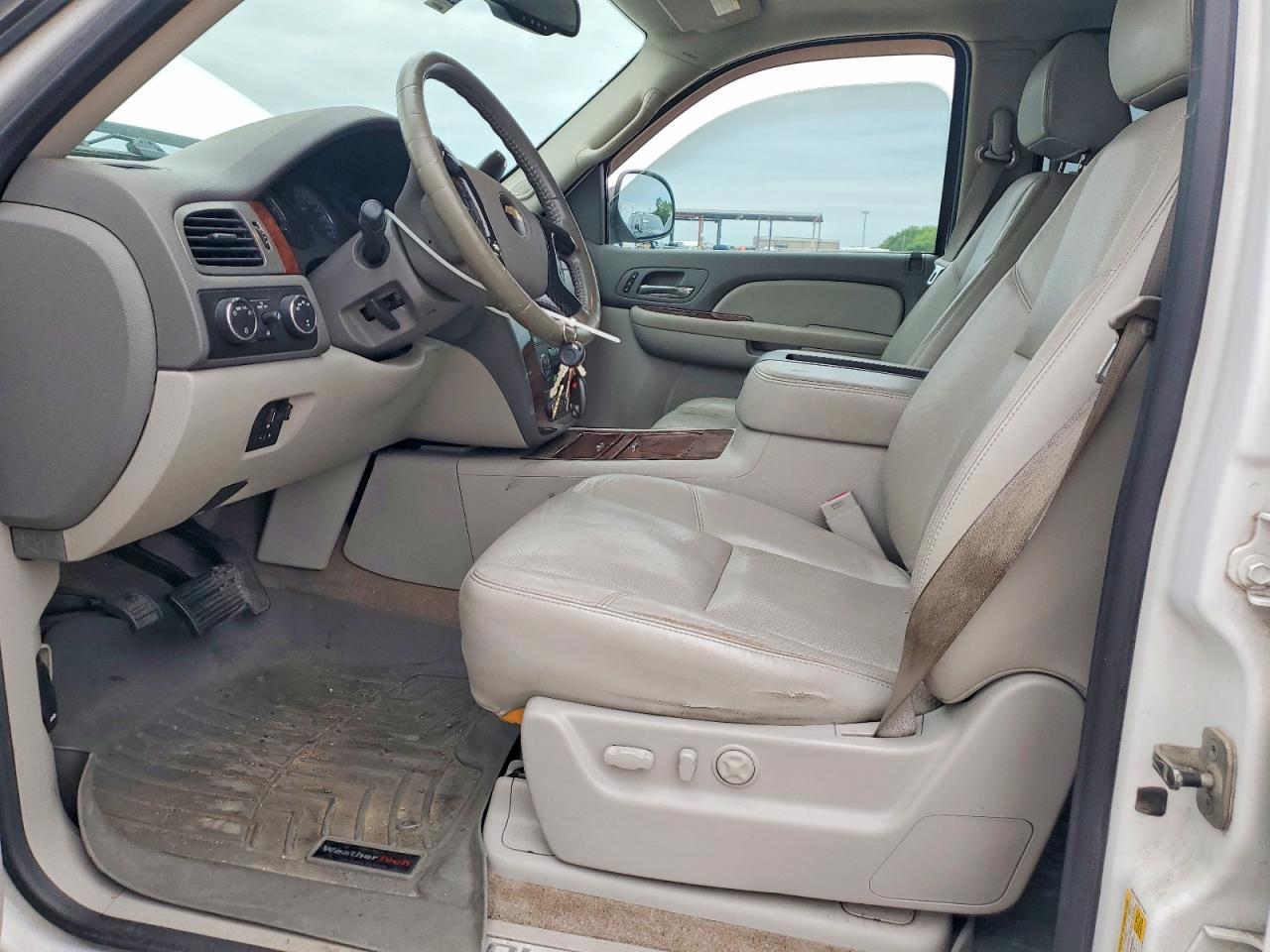 CHEVROLET AVALANCHE 2009 — 8