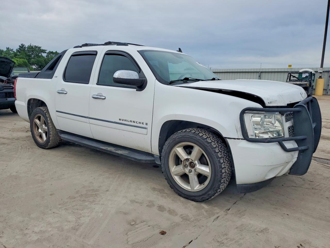 CHEVROLET AVALANCHE 2009 — 5