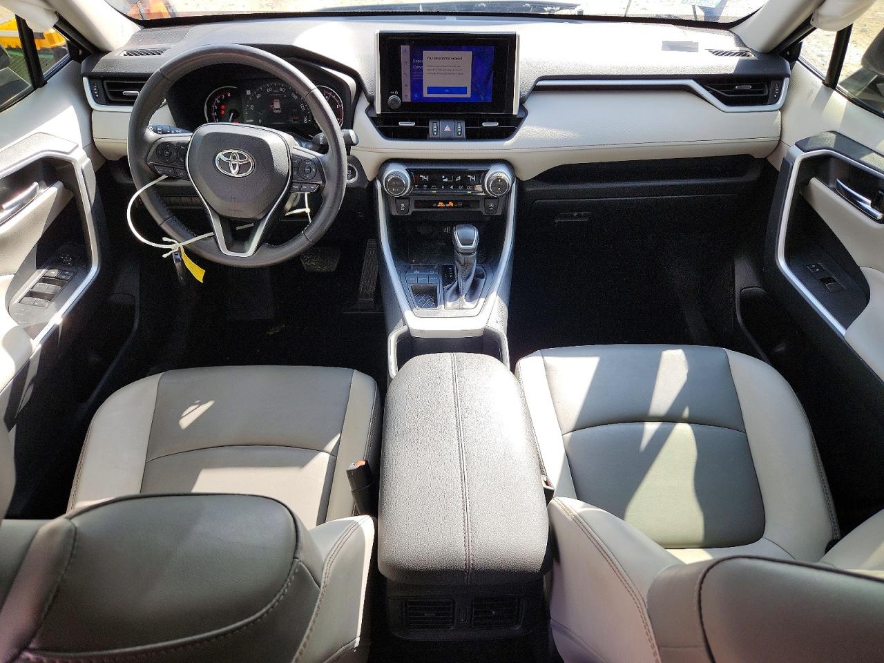TOYOTA RAV4 2023 — 9