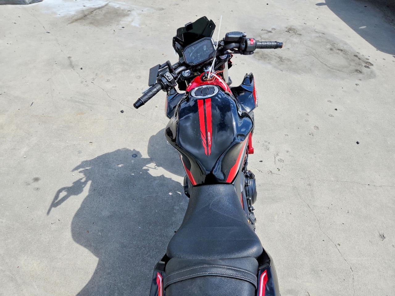 KAWASAKI ER650 2024 — 7