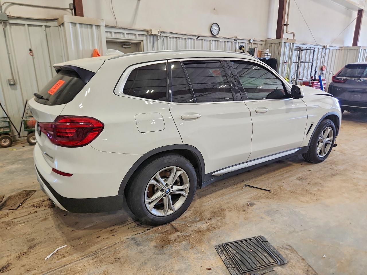 BMW X3 2021 — 4