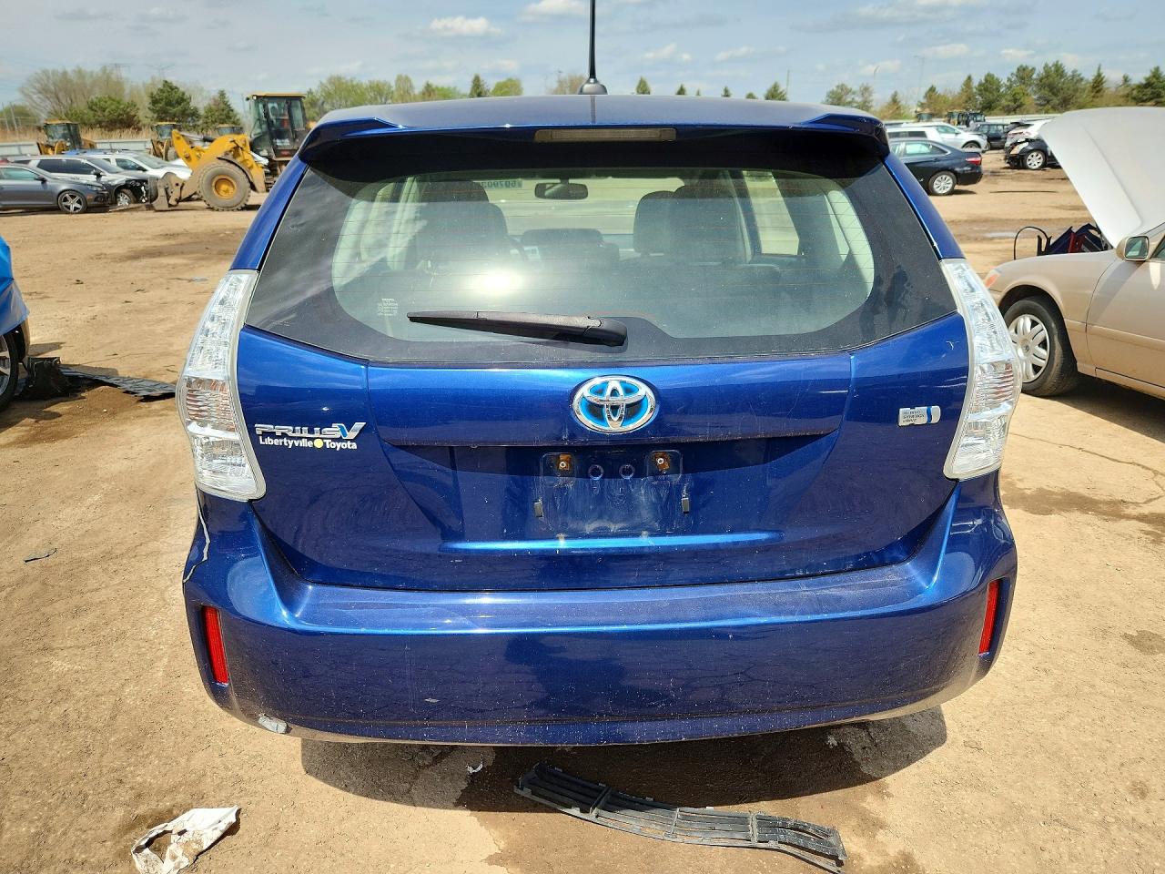 TOYOTA PRIUS V 2012 — 7