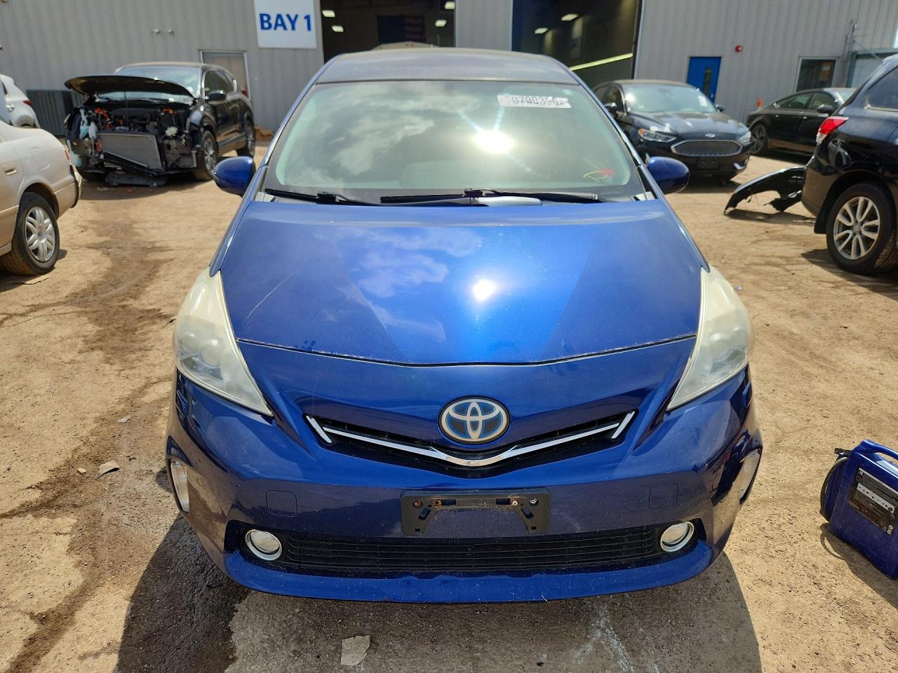 TOYOTA PRIUS V 2012 — 6