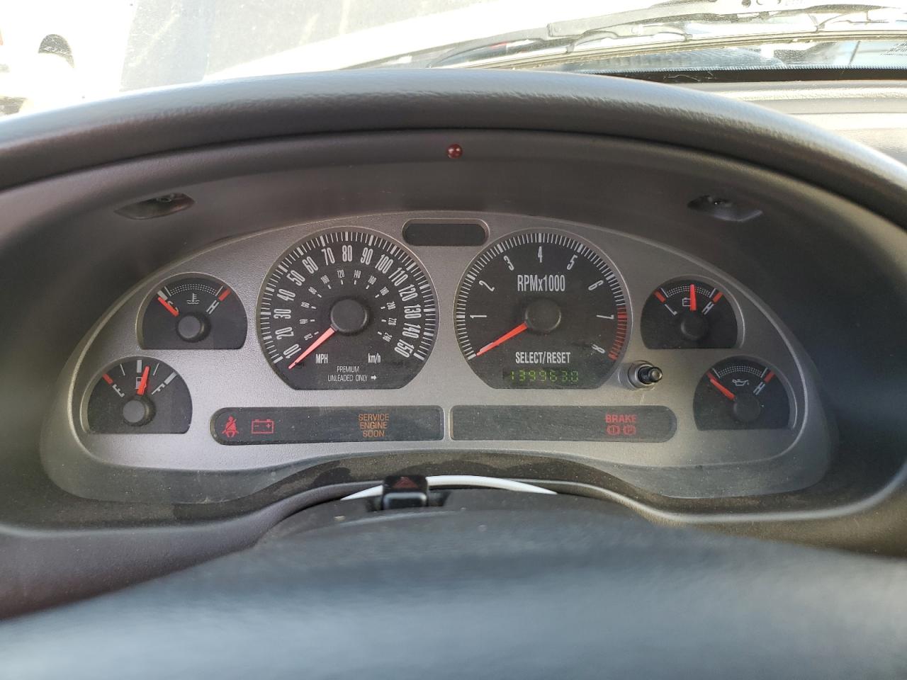 FORD MUSTANG 2003 — 10