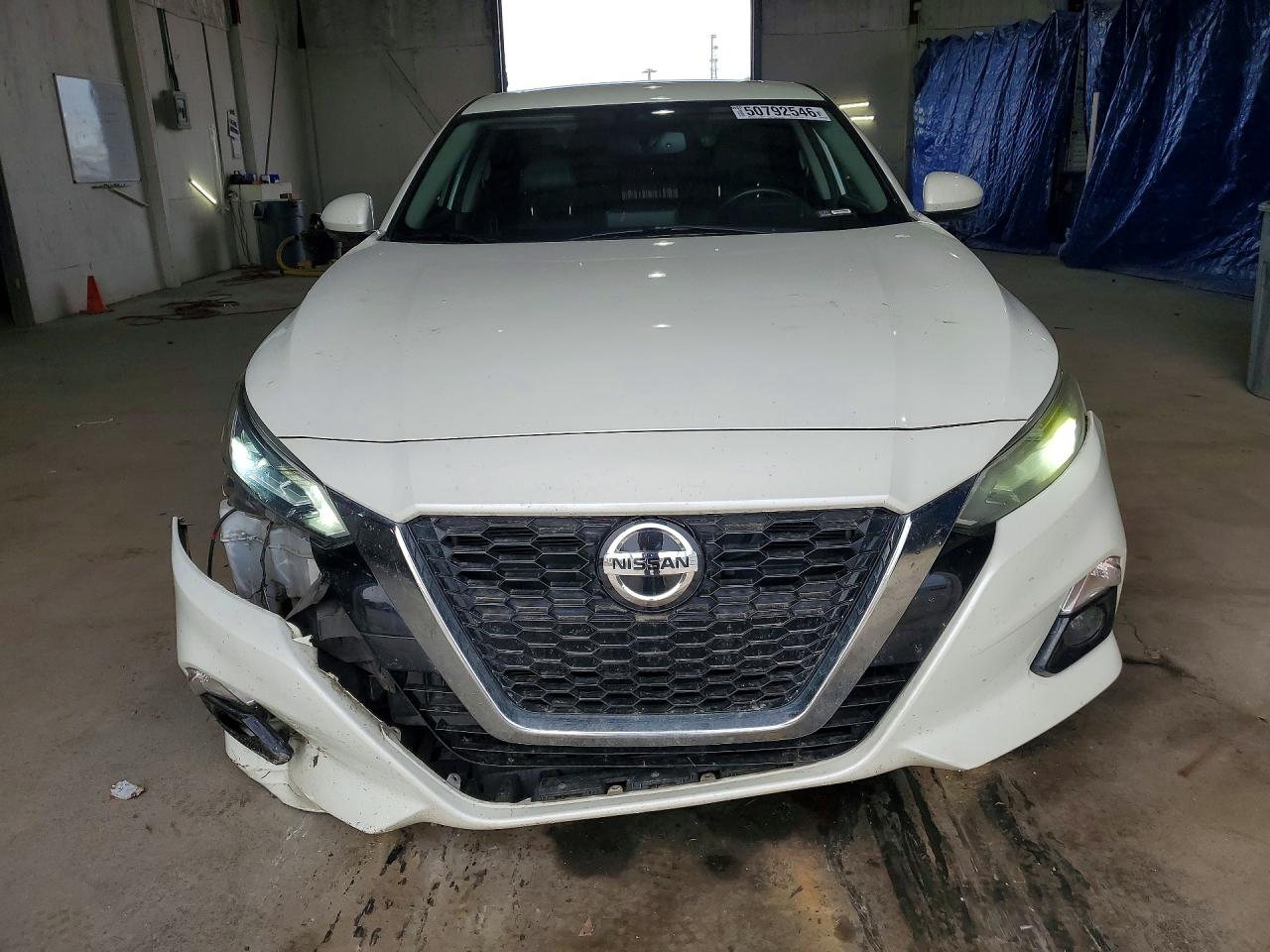 NISSAN ALTIMA 2019 — 6