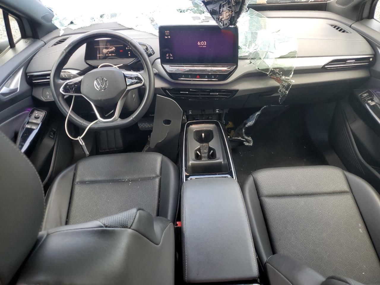 VOLKSWAGEN ID.4 2023 — 9
