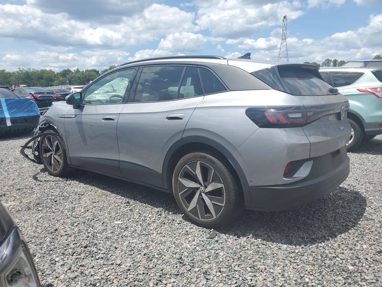 VOLKSWAGEN ID.4 2023 — 3