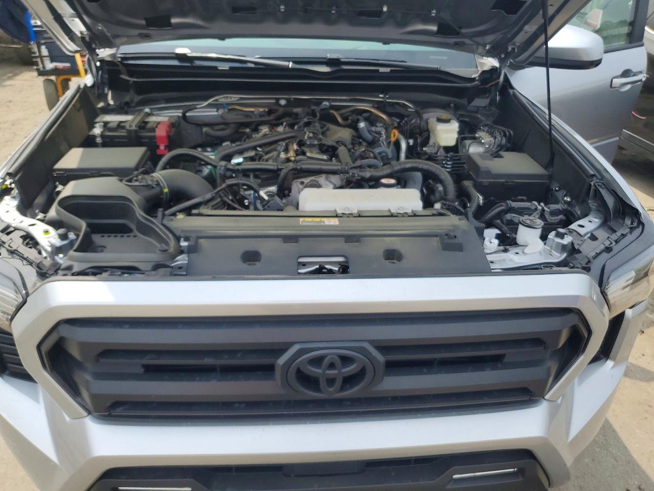 TOYOTA TACOMA 2025 — 12