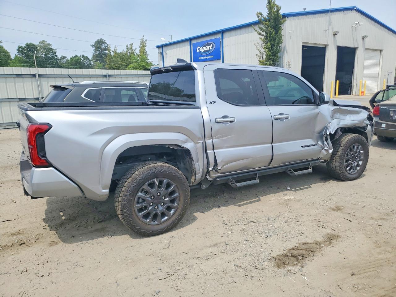 TOYOTA TACOMA 2025 — 4