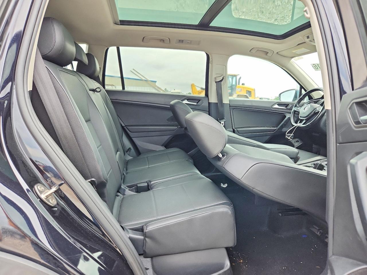 VOLKSWAGEN TIGUAN 2019 — 12