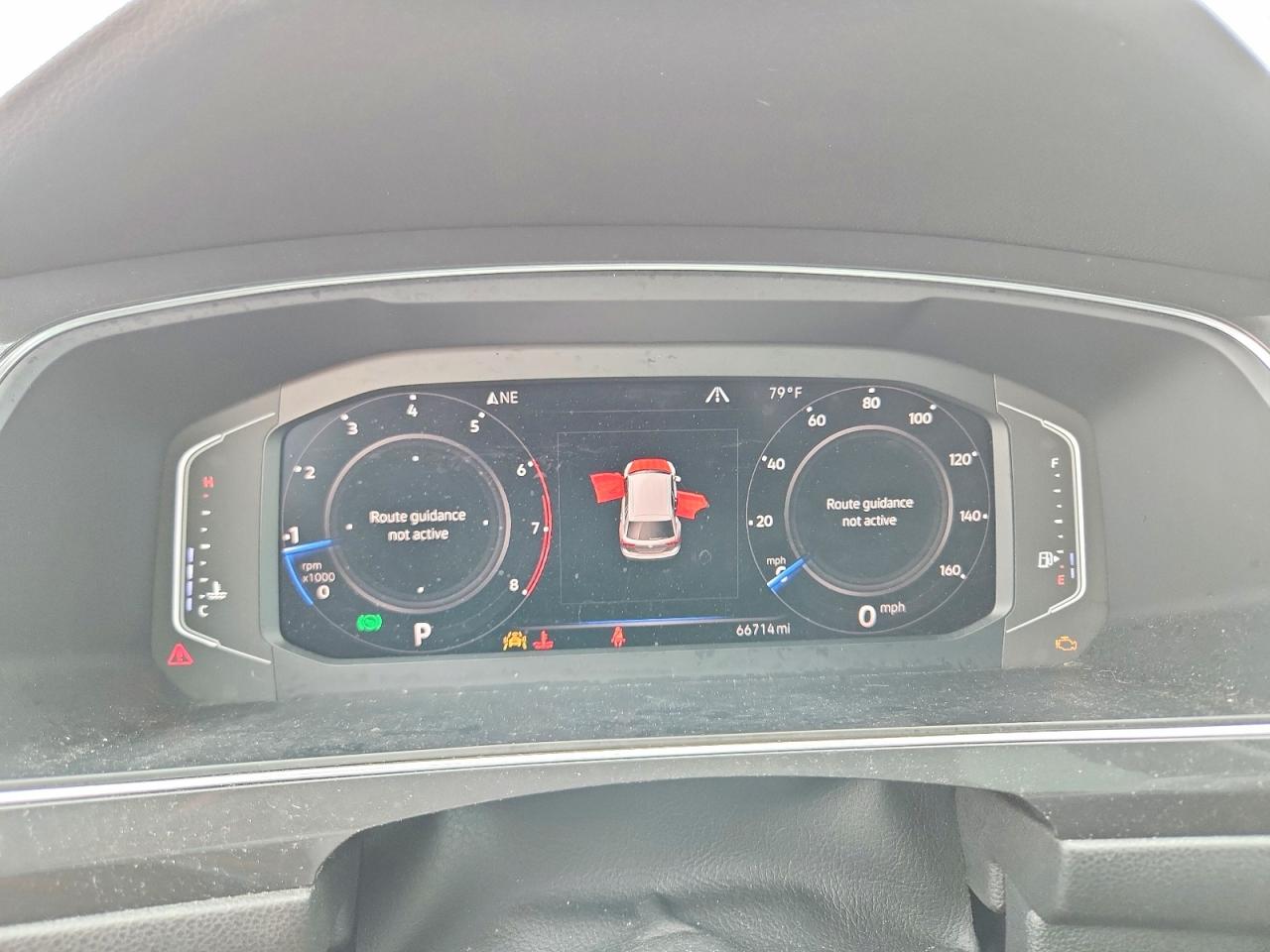 VOLKSWAGEN TIGUAN 2019 — 10