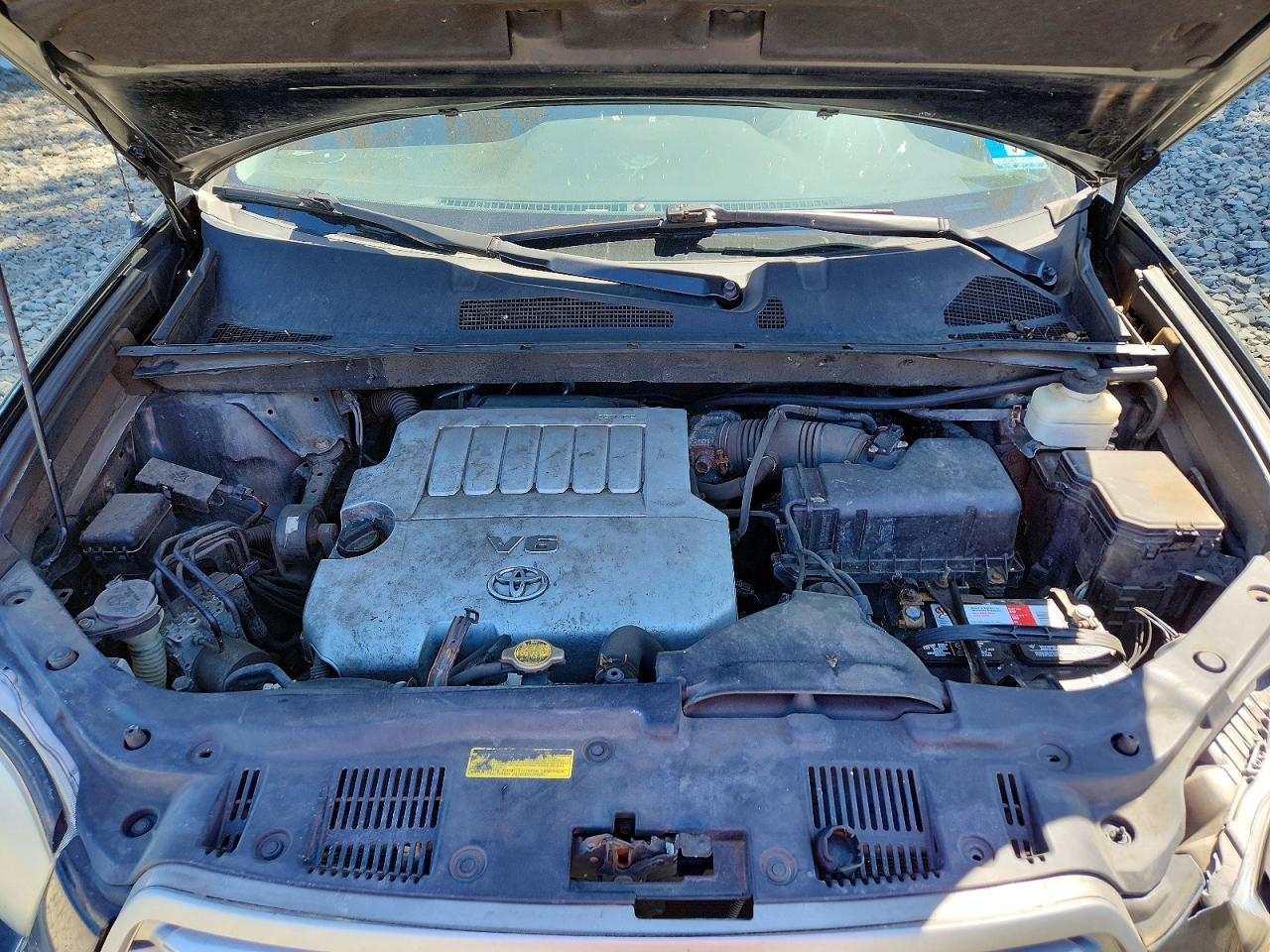 TOYOTA HIGHLANDER 2010 — 13