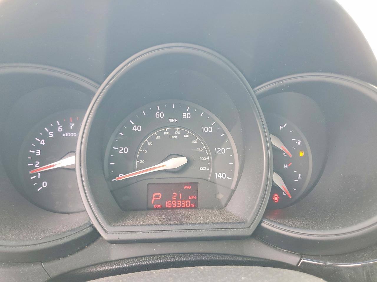 KIA RIO 2016 — 10