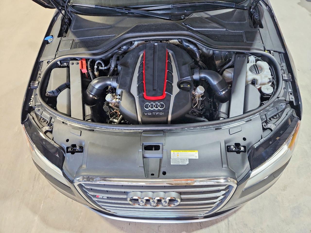 AUDI S8 2014 — 12