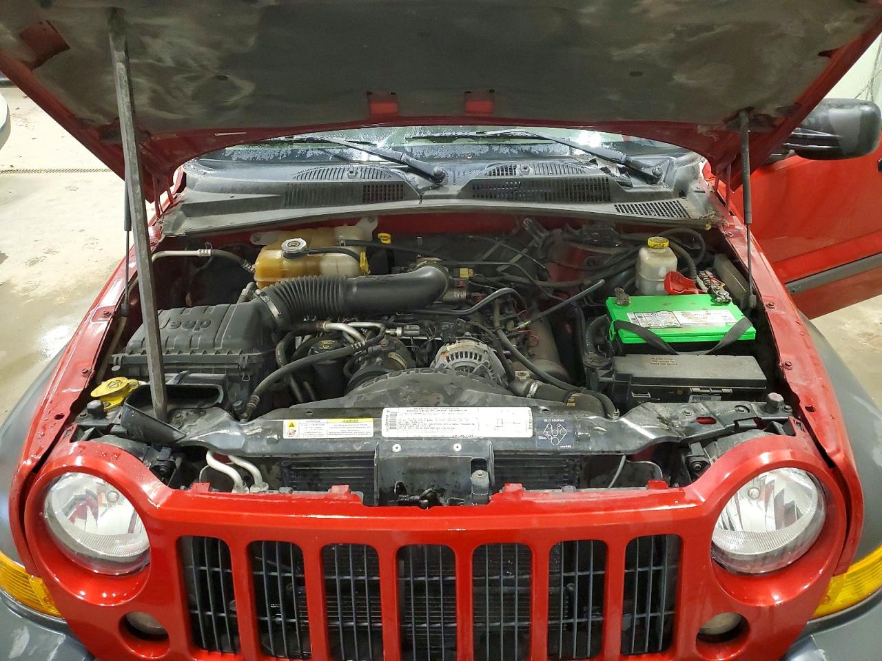 JEEP LIBERTY 2006 — 13