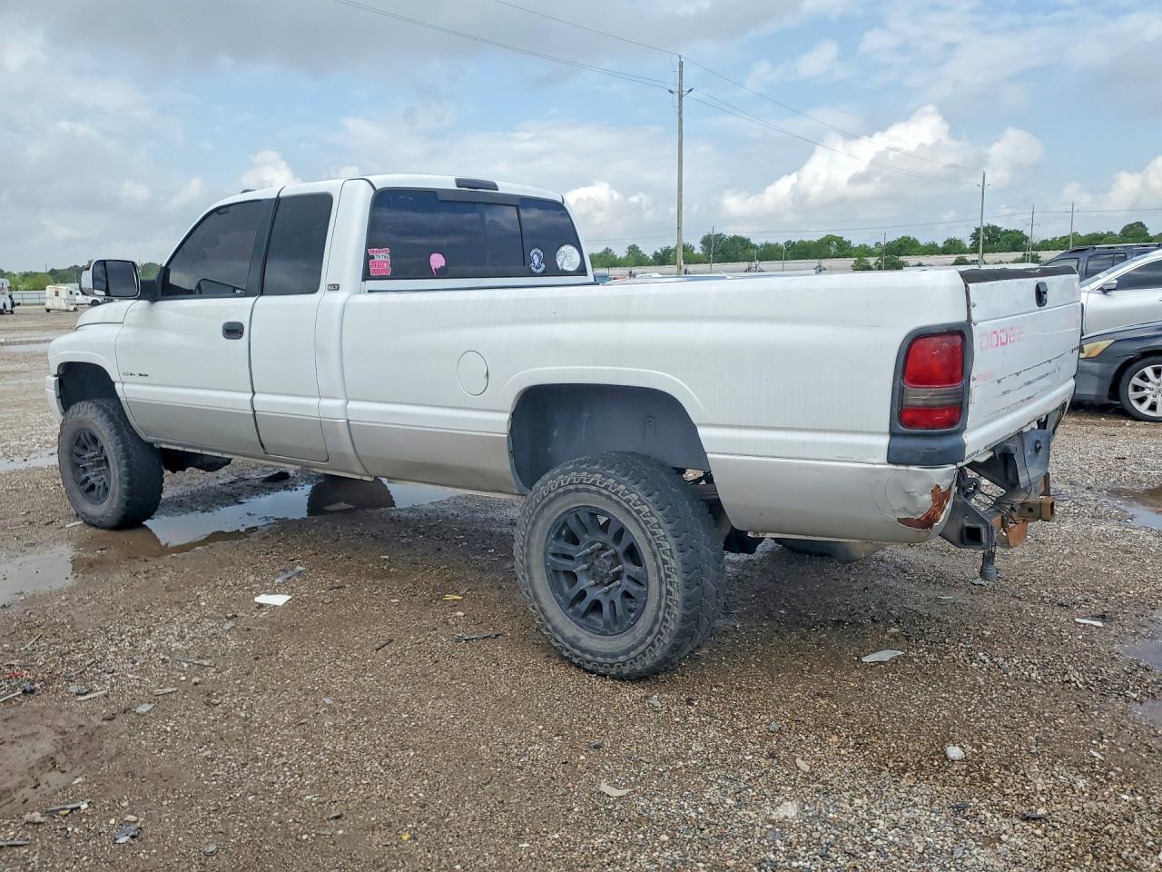DODGE RAM 2500 2001 — 3
