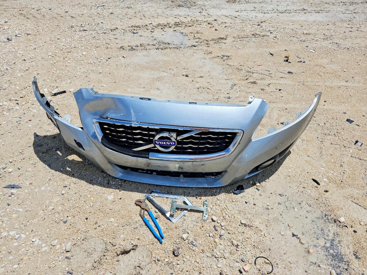 VOLVO C70 2012 — 13