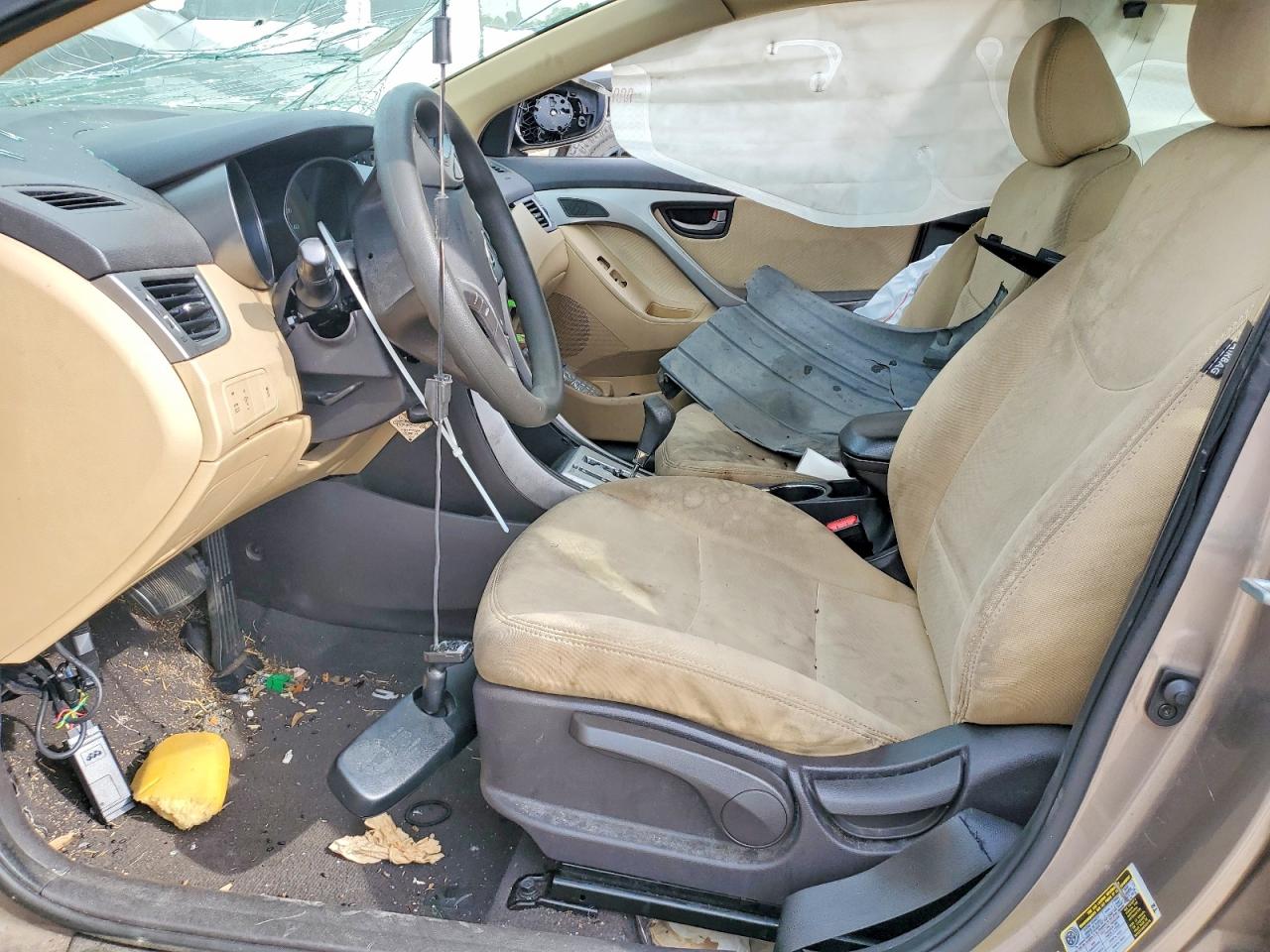 HYUNDAI ELANTRA 2012 — 8