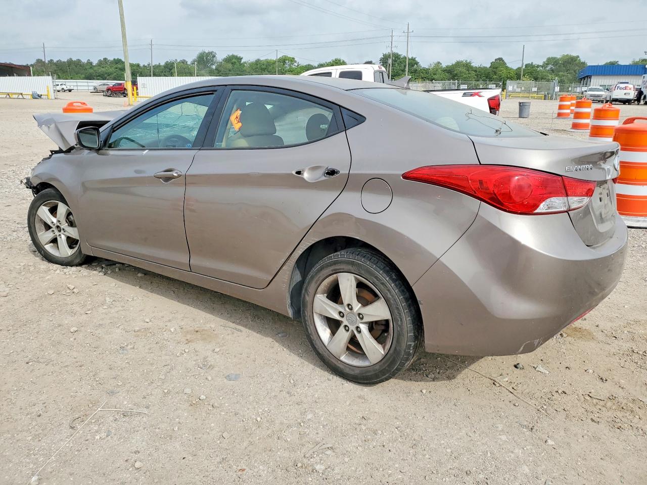 HYUNDAI ELANTRA 2012 — 3