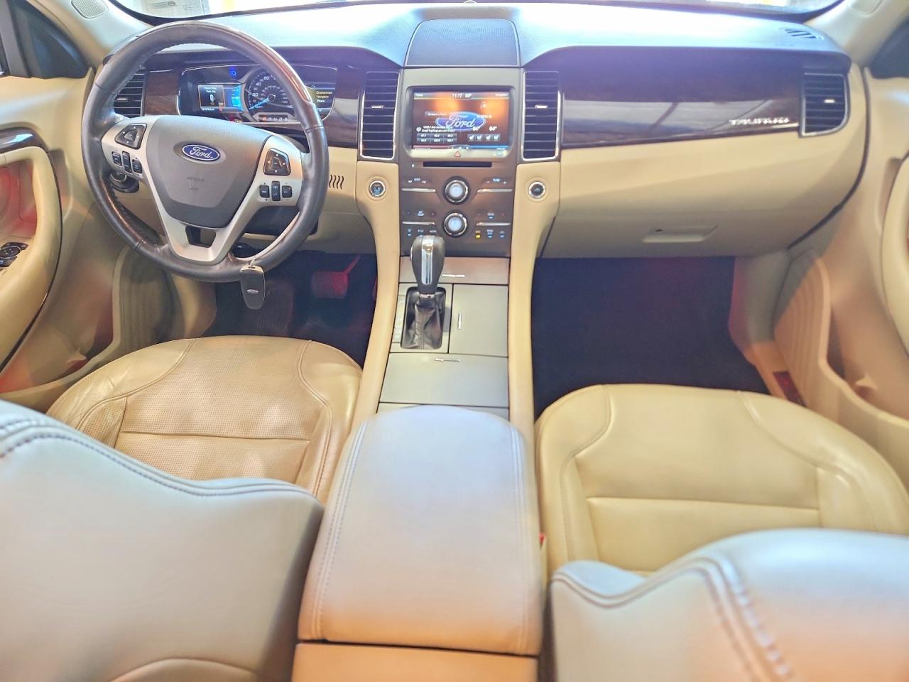 FORD TAURUS 2015 — 9