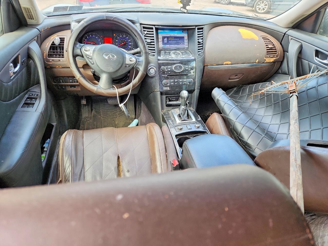 INFINITI FX35 2011 — 9