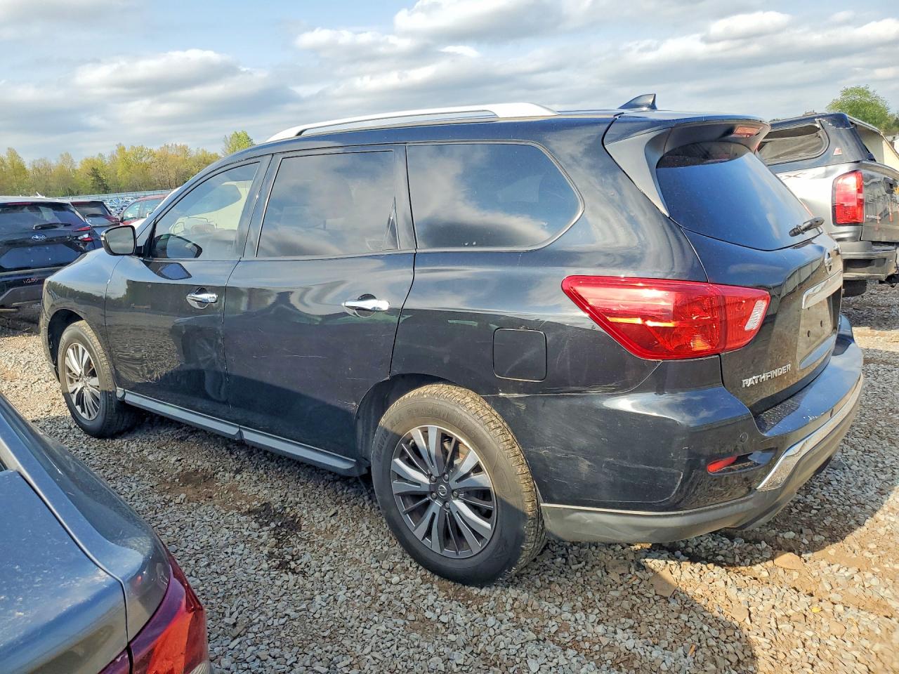 NISSAN PATHFINDER 2019 — 3