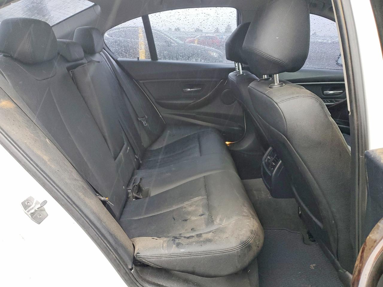 BMW 320 2014 — 11