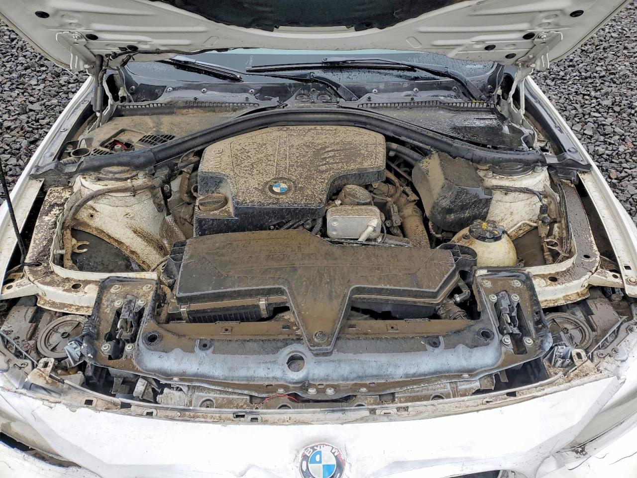 BMW 320 2014 — 12
