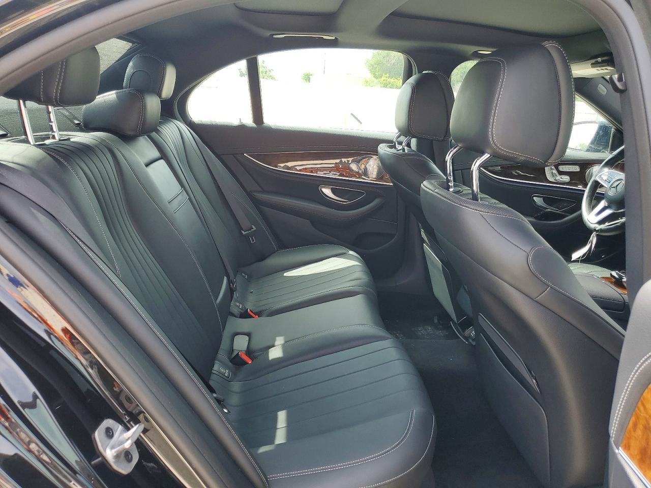 MERCEDES-BENZ E 2019 — 11