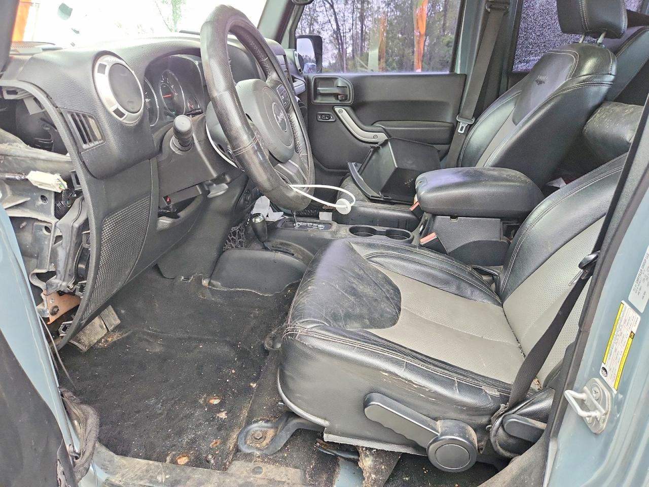 JEEP WRANGLER UNLIMITED 2015 — 8