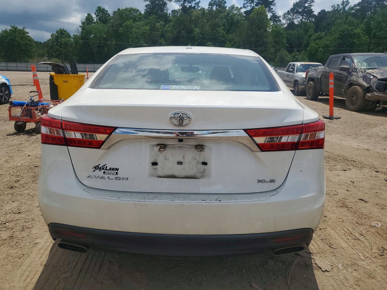 TOYOTA AVALON 2015 — 7