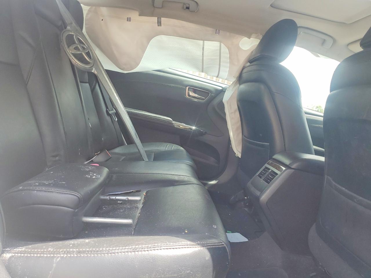 TOYOTA AVALON 2015 — 11