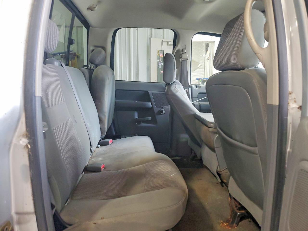 DODGE RAM 1500 2006 — 11