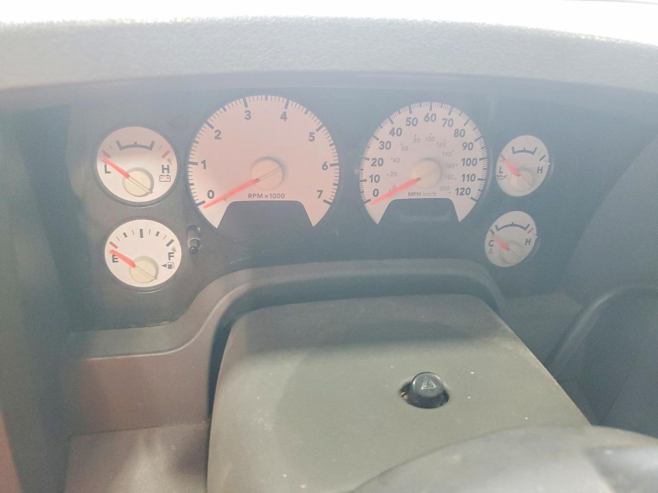 DODGE RAM 1500 2006 — 10