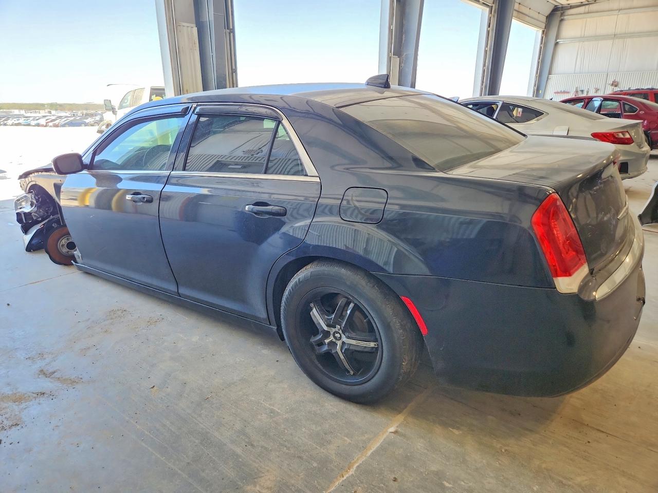 CHRYSLER 300 2015 — 3