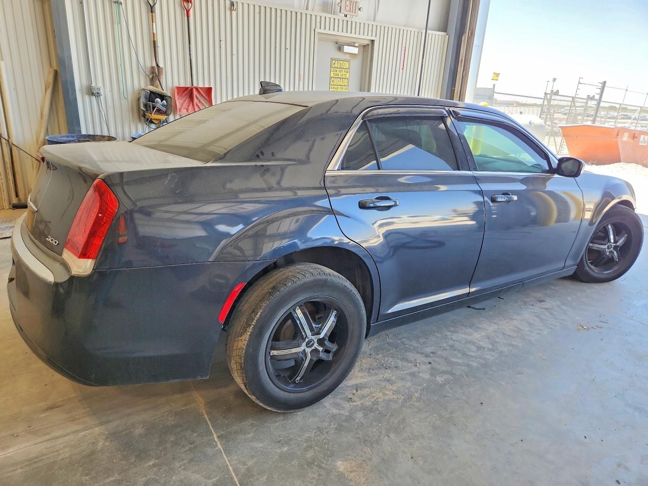 CHRYSLER 300 2015 — 4