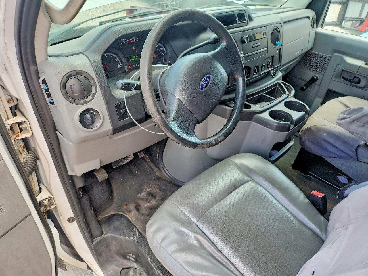 FORD ECONOLINE 2013 — 9